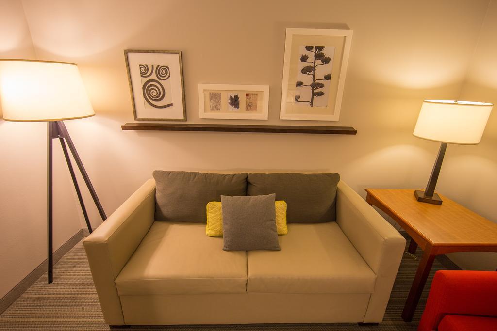 One-Bedroom King Suite Disability Access or Non-Smoking